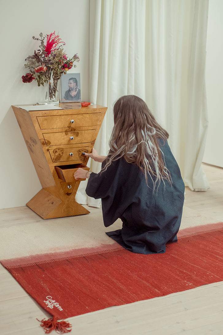 "TERRACOTTA", Merve Abedan - Cult Form, El dokuması kilim