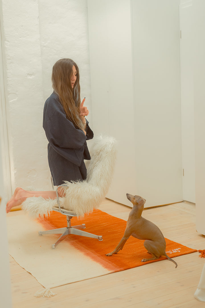 "SAFFRON", Merve Abedan - Cult Form, El dokuması kilim