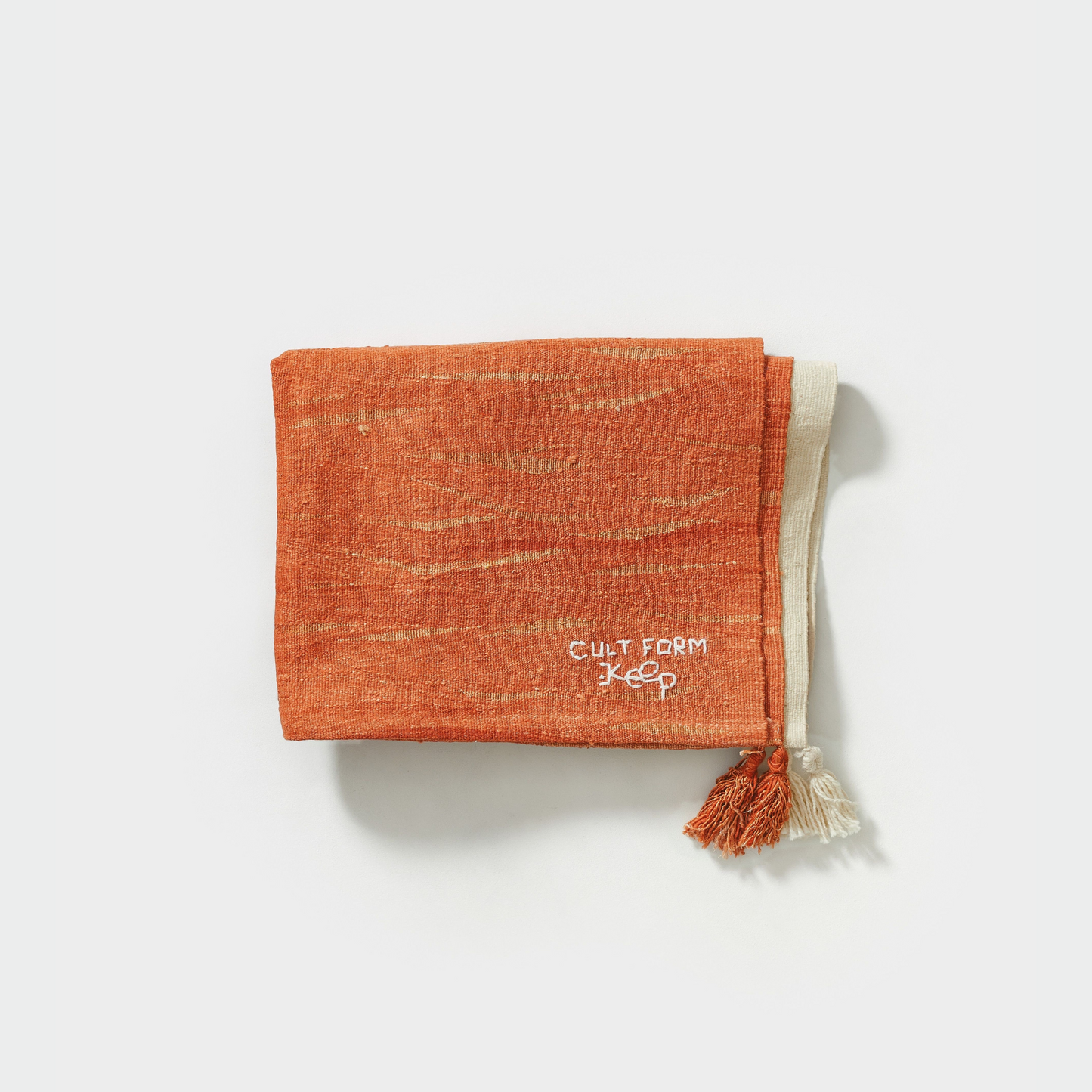"SAFFRON", Merve Abedan - Cult Form, El dokuması kilim