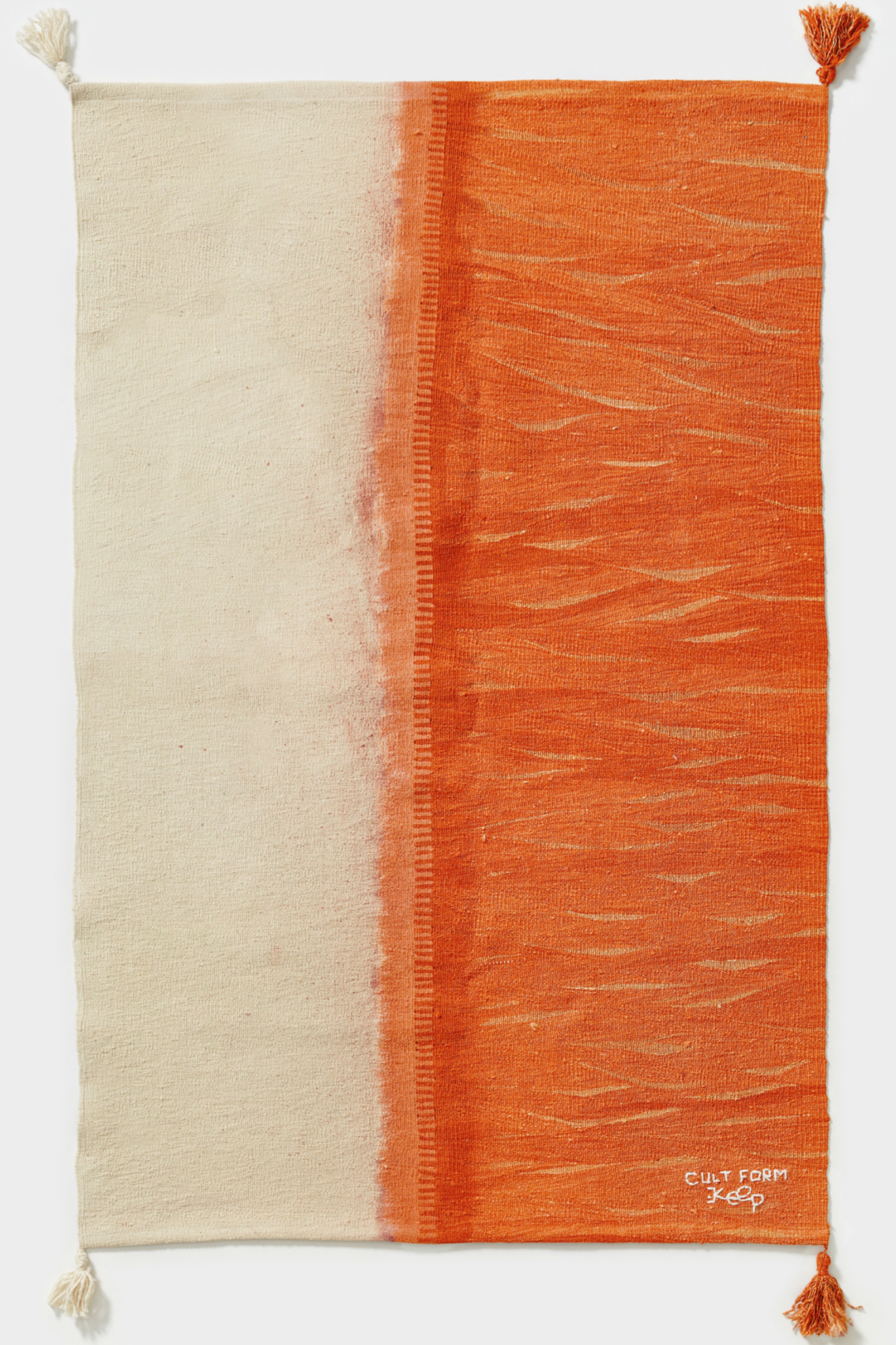 "SAFFRON", Merve Abedan - Cult Form, El dokuması kilim