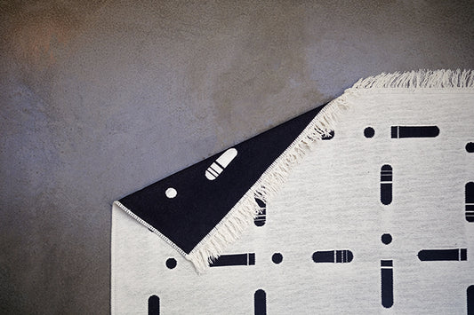 Kayma - Isık Kaya - Kilim The Keep